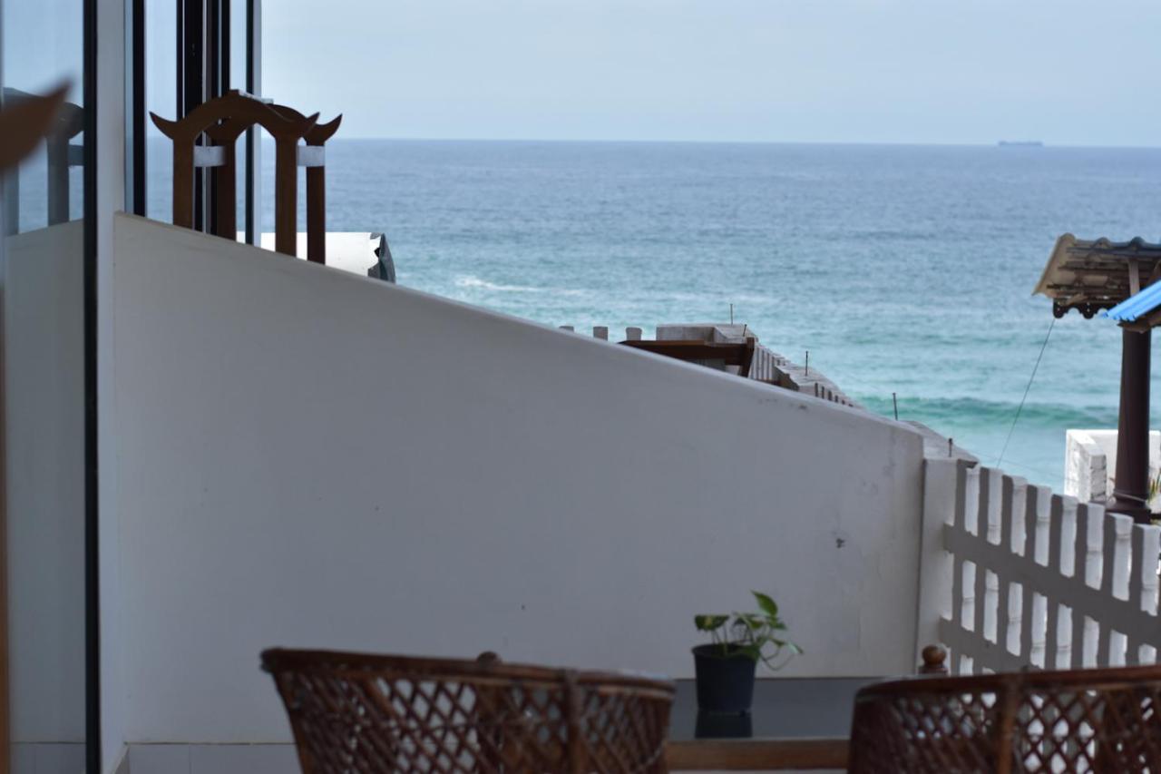 Packbag Beach Hotel Kovalam Exteriör bild