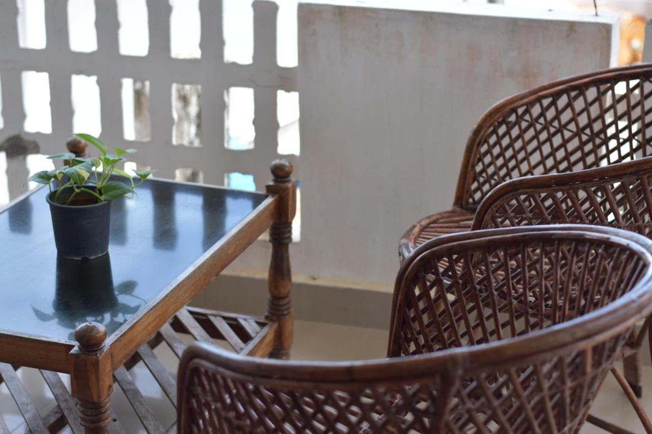 Packbag Beach Hotel Kovalam Exteriör bild