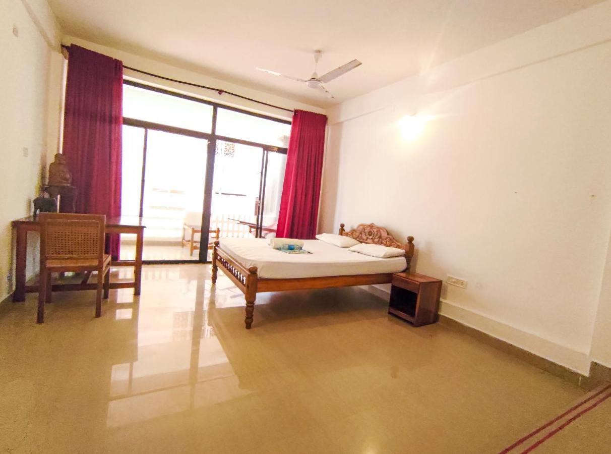 Packbag Beach Hotel Kovalam Exteriör bild